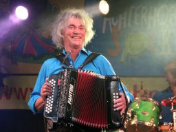 Boh Foi Toch tijdens Achterhoek Spektakeltoer (Lievelde 2016, foto: Harold Pelgrom)