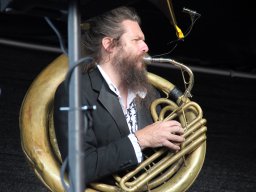 Firma Weijland tijdens Achterhoek Spektakeltoer (Ulft 2011, foto: Harold Pelgrom)