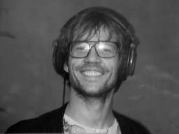 Giel Beelen tijdens Mañana Mañana (Hummelo 2014, foto: Harold Pelgrom)