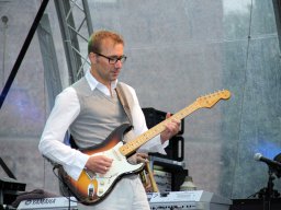 Mezzoforte tijdens Jazztime at the Keppel Castle (Laag-Keppel 2012, foto: Harold Pelgrom)