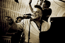 Mike Sanchez (Jazztime at the Keppel Castle, Laag-Keppel 2011, Foto: Harold Pelgrom)