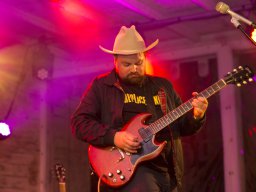 Tim Knol tijdens Mañana Mañana (Hummelo 2016, foto: Harold Pelgrom)